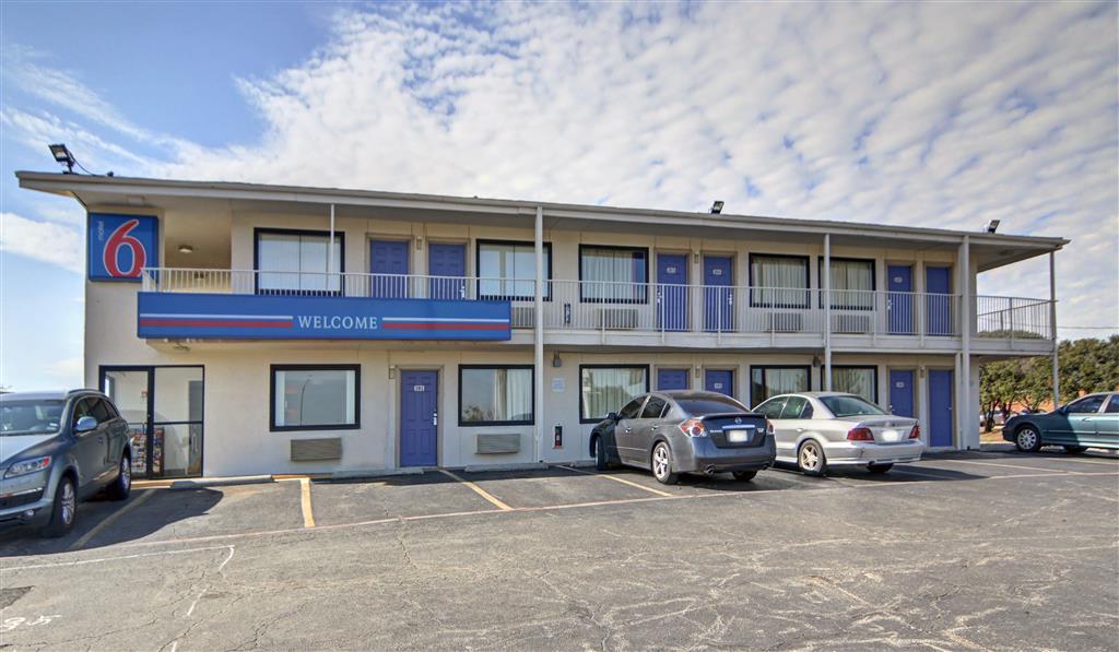 Motel 6 Denton, Tx - Unt Exteriér fotografie