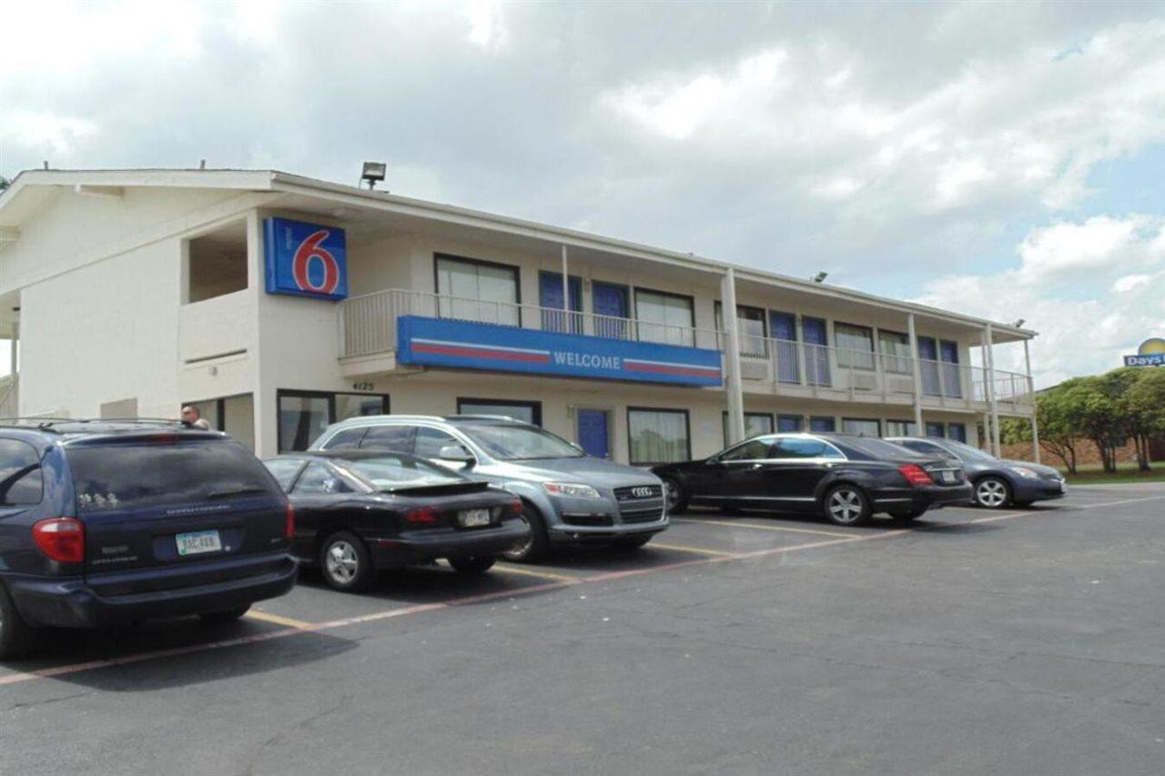 Motel 6 Denton, Tx - Unt Exteriér fotografie