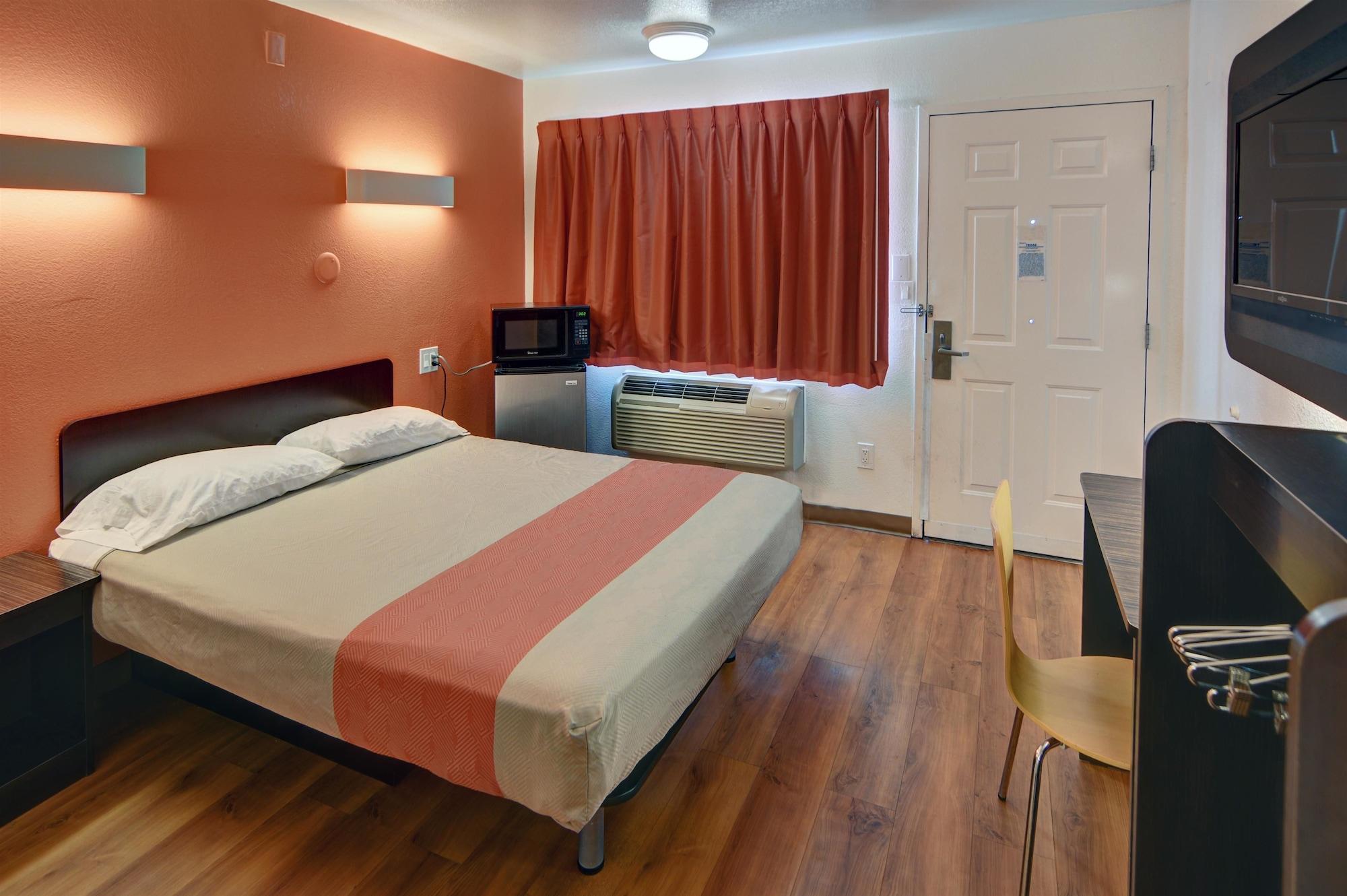 Motel 6 Denton, Tx - Unt Exteriér fotografie