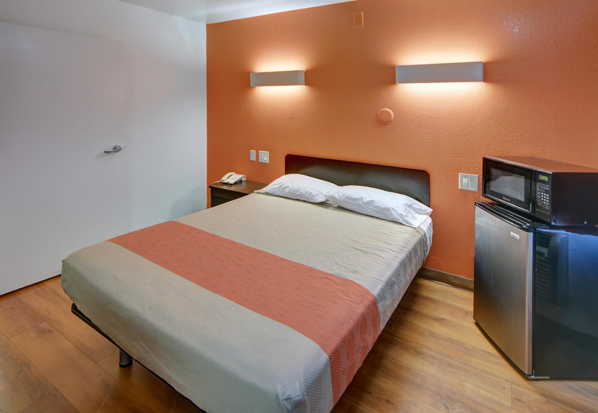Motel 6 Denton, Tx - Unt Exteriér fotografie