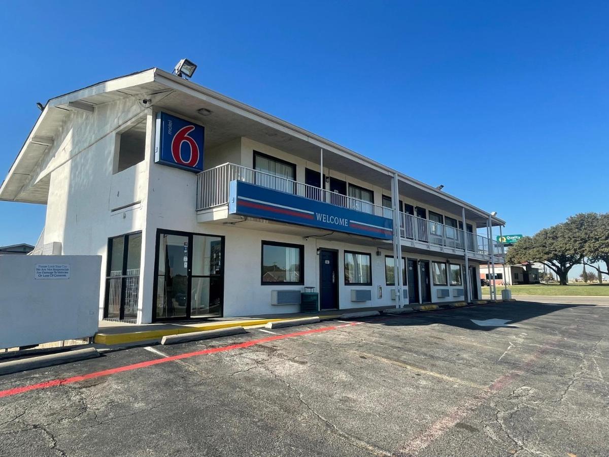 Motel 6 Denton, Tx - Unt Exteriér fotografie