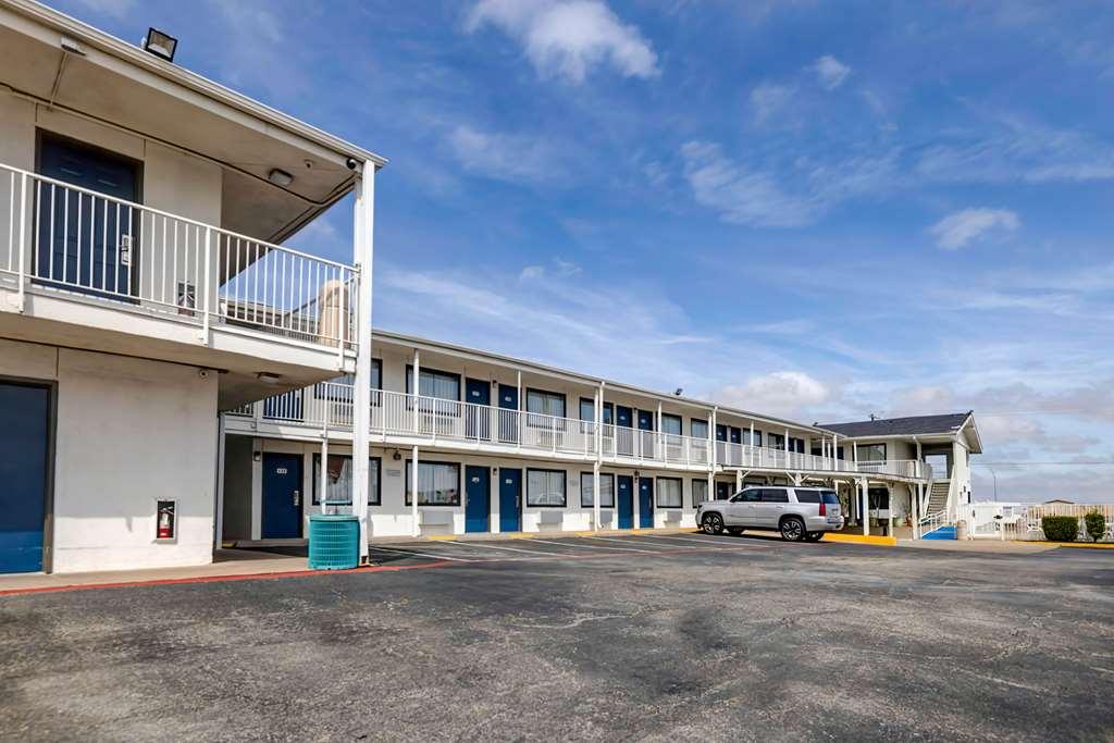 Motel 6 Denton, Tx - Unt Exteriér fotografie