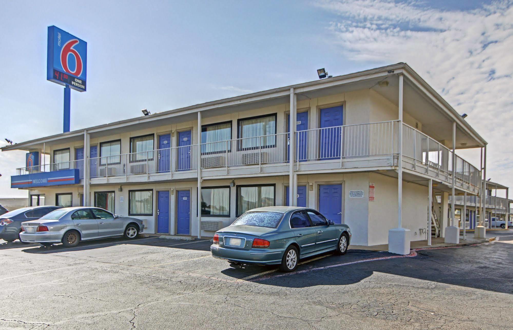 Motel 6 Denton, Tx - Unt Exteriér fotografie